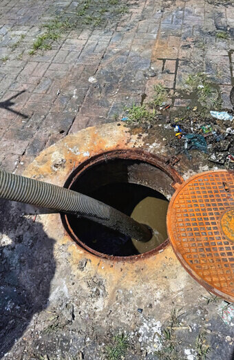 https://plumbernorthfremantle.com.au/uploads/2025/06/blocked-drains-256136.jpg
