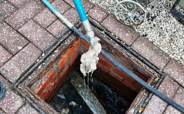 https://plumbernorthfremantle.com.au/uploads/2025/06/blocked-drains-598620.jpg