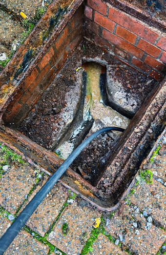 https://plumbernorthfremantle.com.au/uploads/2025/06/blocked-drains-644040.jpg