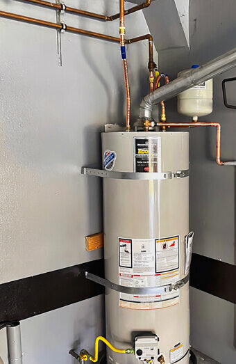 https://plumbernorthfremantle.com.au/uploads/2025/06/hot-water-755205.jpg